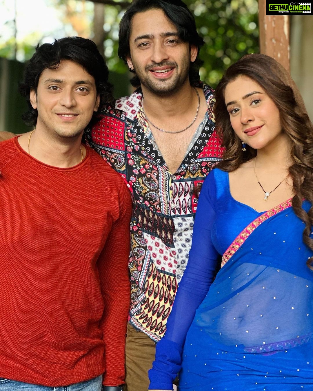 Shaheer Sheikh Instagram - And just like that… a wonderful journey comes to an end! I got to shoot with the most wonderful crew and Co-actors … making this one of the best experiences for me! I may not have pictures with everyone.. but that’s because we were busy making so many memories! a big shoutout to the entire team that worked relentlessly; and always had a big smile on their faces! Ours was always a happy set and I loved it. Remarkable memories and an unforgettable time… Thank you everyone who contributed to making the show what it was.. and a big thank you to the audience for their constant love ❤️ “What the fasaad feturee “