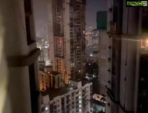 Shaheer Sheikh Instagram - Filled with so much gratitude, respect and reverence for these real heroes. Last night when the fire had spread across a building in Andheri West Shastri Nagar, Mumbai, the fire fighters reached in time and ensured that the fire came under control and helped evacuate people from the building. The on duty cops from the Oshiwara police station had also reached the location and were helping people evacuate the building. We were all doing our bit because our families were stuck, but the fire fighters and the cops took the onus to protect everyone there. To be able to assist alongside such professionals and eventually reuniting with my family was an emotional roller coaster. I just want to thank the #mumbaifirebrigade and @mumbaipolice for their sincere and heroic efforts to save lives. π