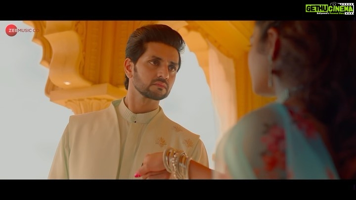 Shakti Arora Instagram - Lost in the depths of love, the heart sings #Raanjhanaa 💞 रांझणा Starring- @shaktiarora @savitomar10 Singer- @officialaltamashfaridi @harjot1029 Director- @savitomar10 Producer- @s_m_official005 Music composer- @thehminor Releasing on- @zeemusiccompany #raanjhanaa #shaktiarora #shaktiarorafans #altamashfaridi #harjotkaur #savitomar #zeemusiccompany #song #videoalbum #bollywoodsongs @instantbollywood