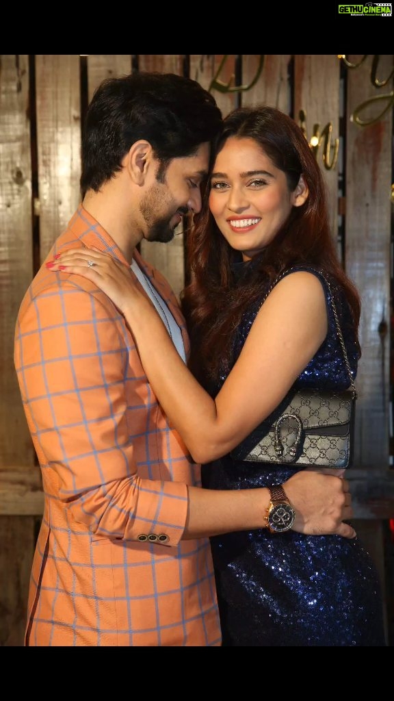 Shakti Arora Instagram - This is us! Happy Birthday Sweetheart!!🥰 There are lot of things I want to tell you, lot of good things and lot of emotional things too, par har cheez insta ke liye nahi hoti, isiliye face to face kahunga.. Reels banane mein, edit karne mein thoda peeche hun, so editing bardashat kar lena, insta ne khud ki hai..anyways u understand the emotion behind this, mere liye wahi kaafi hai. Is chote se video mein apna pyaar Sama nahi paaya..par dil se Happy birthday and bahot saara pyaar!!❤️ @nehaasaxena