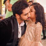 Shakti Arora Instagram – Preejun ki kavya 🙈❤️

 @shaktiarora @sarya12 🥺

#reels #kundali #trending #viral #explore #status #reelkarofeelkaro #shooting #shoot #explorepage #viralvideos #viralreels #fatherdaughter #preejun #sarya #kundalibhagya