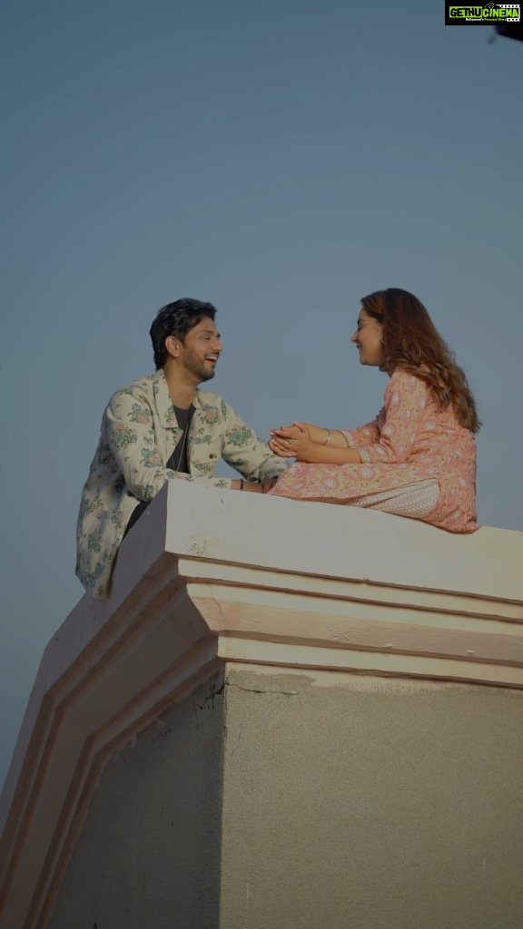 Shakti Arora Instagram - Darshan deja Ni. ❤️ watch the song on YouTube. Link in Bio @malvimalhotra Singer - @anmoldhandra music -@cheetah_beats Lyrics - @muraad07 Producer - @taruncodin25 @akshaykapoor301 Video - itejisandhu Lable - @chillvibemusic25 Casting @medazenithmakers
