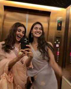 Shakti Mohan Instagram - It’s my lil one’s bday 🐣
Happy birthday goluuuu @muktimohan 
Wishing you alifetime of friendship, fun and fighting 🙈 
Love you 😘