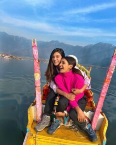 Shakti Mohan Instagram - It’s my lil one’s bday 🐣
Happy birthday goluuuu @muktimohan 
Wishing you alifetime of friendship, fun and fighting 🙈 
Love you 😘