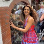Shakti Mohan Instagram - Capri-vating 🏝️ #travelholic @italiait Capri, Italy
