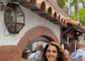 Shakti Mohan Instagram - Capri-vating 🏝️ #travelholic @italiait Capri, Italy