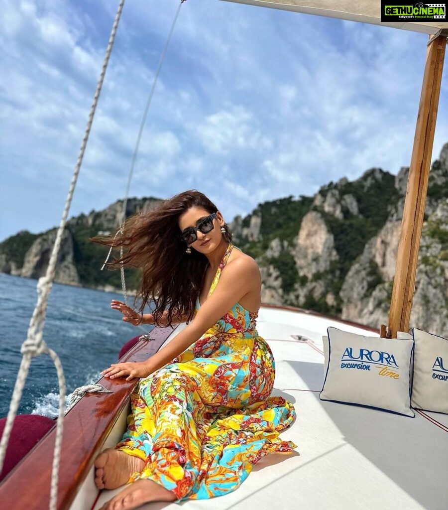 Shakti Mohan Instagram - I like it a yacht 🐳