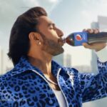Shakti Mohan Instagram - Duniya keechenge neeche , but you got to rise up baby!!! What a treat to watch this @pepsiindia @ranveersingh Much love & support! #PepsiRiseUpBaby