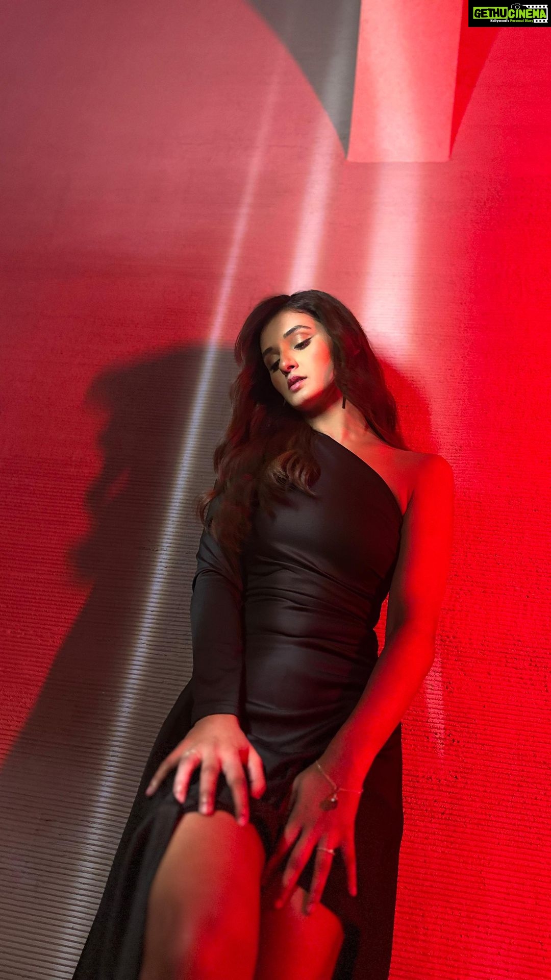 Shakti Mohan Instagram - sumin unholy ❤️🔥