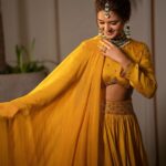 Shakti Mohan Instagram - and it was All… Yellow 🌻 Loved this look for @mohansisterslive Hyderabad ✨ HMU - @ritickasjalan @rasilaravariamua Outfit - @ease_kv Jewellery- @aquamarine Stylist - @dharagandhistylist 📸 - @_smfilms @rahatmakhani @premavshetty @_shraddhabobade_ @jagtap721 #MSL #mohansisterslive