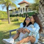 Shakti Mohan Instagram - A mother like no other @kusum8114 Happy birthday mattuuuu ☀️ Absolutely no one like you in the world You’re jus edible… love youuuuu my mommy🤍 Check out papa’s jealousy in the last picture 🤦🏻‍♀️ @sula_vineyards #sulavinyards #sulalife