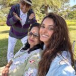 Shakti Mohan Instagram - A mother like no other @kusum8114 Happy birthday mattuuuu ☀️ Absolutely no one like you in the world You’re jus edible… love youuuuu my mommy🤍 Check out papa’s jealousy in the last picture 🤦🏻‍♀️ @sula_vineyards #sulavinyards #sulalife