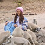 Shakti Mohan Instagram - wid my clan 🐒 felt like I finally belong 🫶🏼 📸 @sonukashyap_5612 ⛰️@rishikeshexpert