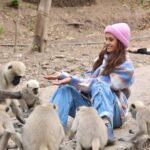 Shakti Mohan Instagram - wid my clan 🐒 felt like I finally belong 🫶🏼 📸 @sonukashyap_5612 ⛰️@rishikeshexpert
