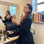 Shakti Mohan Instagram – I told you I’ll be ready in 5 minutes💄
Stop calling me every hour 🤷🏻‍♀️😆🙈

#makeup diaries 🤓