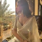 Shakti Mohan Instagram – feelin sunny 🌤️

styled by- @isolatednee
assisted by- @styling_by_shruti @shraddha.dange
dress – @madsamtinzin
ring -@soranamjewels
