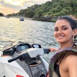 Shakti Mohan Instagram - photo dump 🏝️ #throwback #superhappy