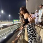 Shakti Mohan Instagram - Yassss babyyyy 🏎️ What an amazing event #F1 Crazyyy meeting @ranveersingh @shaq @anthonyanderson @martinlawrence @ymcofficial @visitabudhabi #AbuDhabiGP #Yasalam2022 #FindYourPace #InAbuDhabi