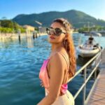 Shakti Mohan Instagram – No fomo on lake Como ⛵️
@italiait 

#wannatravelagain 😌🧳