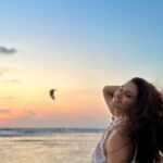 Shakti Mohan Instagram – I sea 🌬️

Grateful for this super beautiful life ☀️
📷 @vintiidnani