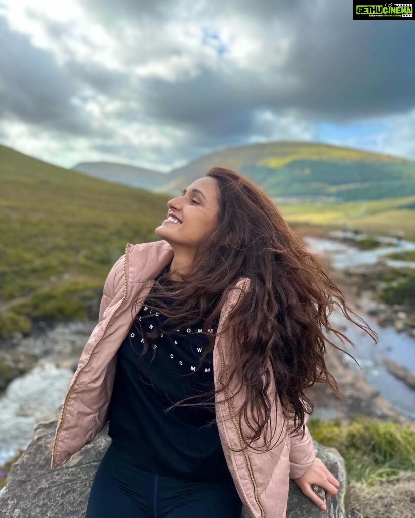 Shakti Mohan Instagram - Scotland high ⛰️