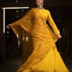 Shakti Mohan Instagram - and it was All… Yellow 🌻 Loved this look for @mohansisterslive Hyderabad ✨ HMU - @ritickasjalan @rasilaravariamua Outfit - @ease_kv Jewellery- @aquamarine Stylist - @dharagandhistylist 📸 - @_smfilms @rahatmakhani @premavshetty @_shraddhabobade_ @jagtap721 #MSL #mohansisterslive