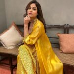 Shamita Shetty Instagram – Wearing Sunshine today 🌞☀️🙆‍♀️ 

Outfit : @punitbalanaofficial 
Jewellery : @curiocottagejewelry 
@stylebysaachivj 

#holi #colors #friends #ootd #love #peace #gratitude
