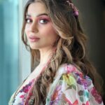 Shamita Shetty Instagram - Flower child you are about to bloom 🌺 Outfit : @ikichic_official Hair : @kantamotwani @kromakaysalon @hairnmakeup.farzana Managed by @viniyardfilms @timesfashionweek . . . . #showstopper #btfashionweek2023 #rampwalk #happyme #flowers #love #gratitude #positivity
