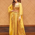 Shamita Shetty Instagram – Wearing Sunshine today 🌞☀️🙆‍♀️ 

Outfit : @punitbalanaofficial 
Jewellery : @curiocottagejewelry 
@stylebysaachivj 

#holi #colors #friends #ootd #love #peace #gratitude
