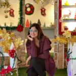 Shamita Shetty Instagram – Christmas feels🎄🤶❤️🧚‍♀️🙆‍♀️ 

#christmas #christmasdecor #fun #love ❤️🧿 #gratitude