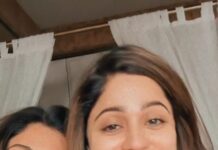 Shamita Shetty Instagram - Reel ki feel thi😍😍 Lekin lyric ka lip-sync nahin tha😂🤪 #MunkiTunki #sisterlove #reelsinstagram #trendingreels #trendingaudio #sundayfunday #sundayvibes