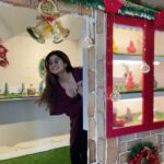 Shamita Shetty Instagram – Christmas feels🎄🤶❤️🧚‍♀️🙆‍♀️ 

#christmas #christmasdecor #fun #love ❤️🧿 #gratitude
