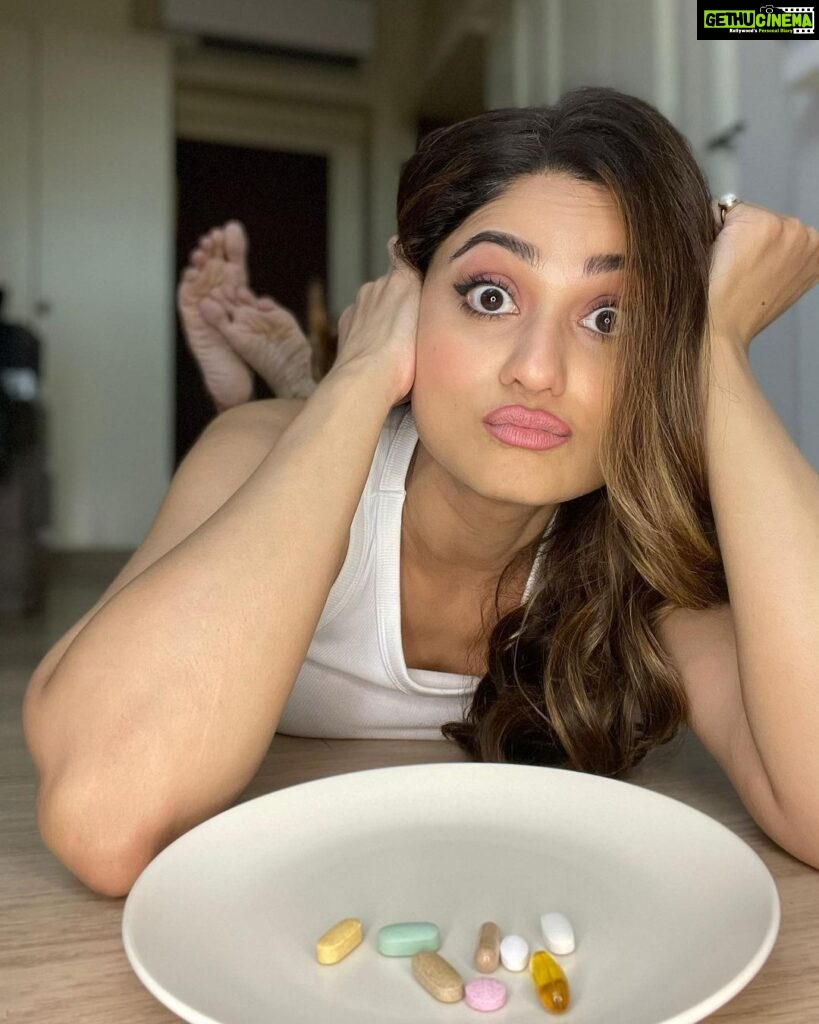 Shamita Shetty Instagram - There is a lot of misinformation when it comes to micronutrient supplementation. Many people confuse supplements for medicines to which I want to say that medicines cure diseases whereas supplements improve performance, health and general well being. ⚠️Nutrient Absorption Declines with Age- As we age, malabsorption becomes very common as our body does not have the same capability to break down and absorb nutrients as it used to.  ⚠️Our Food is Losing Nutrients- Due to modern farming techniques, synthetic fertilizers, depleted soils, or GMO seeds, there has been an alarming drop in soil mineral levels that rob the plants of essential nutrients. ⚠️Harmful Chemicals increase the Nutrient Needs- Chemicals found in our water supply, air pollution, and soil pollution with the additional use of pesticides, insecticides, and herbicides - all impact the nutritional component of the food.  ⚠️Cooking Damages Nutrients in Food-  Cooking processes like boiling, freezing, drying, cooking, microwaving, frying, and reheating can significantly reduce micronutrient content. ⚠️. Exercise Increases Nutrient Needs- People with active lifestyles need more nutrients than the average non-active person. As you exercise or make efforts to be physically active, your body uses up the energy and nutrients (vitamins and minerals) stored in your body. It is essential to replenish these vital nutrients from time to time to provide you energy, maintain the lean tissue muscle, and promote recovery post-workout. Even if your daily diet is balanced and comprises plenty of fruits and green veggies, you may still need to take a daily multivitamin/ essential fats/ antioxidants etc., supplement to bridge potential nutritional gaps. Taking supplements is a nutritional insurance policy that helps you fill in the gaps for nutrients you may not sufficiently get from your diet. @clubrpm @yashmeenchauhan #mondaymotivation #workoutwithshamita #gymmotivation #workoutmotivation #vitamins #love #positivity #health