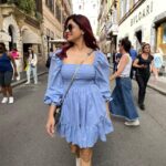 Shamita Shetty Instagram - Walking my own path.. not following one ❤️🦋 #traveldiaries #italy #rome #happyme #love #gratitude