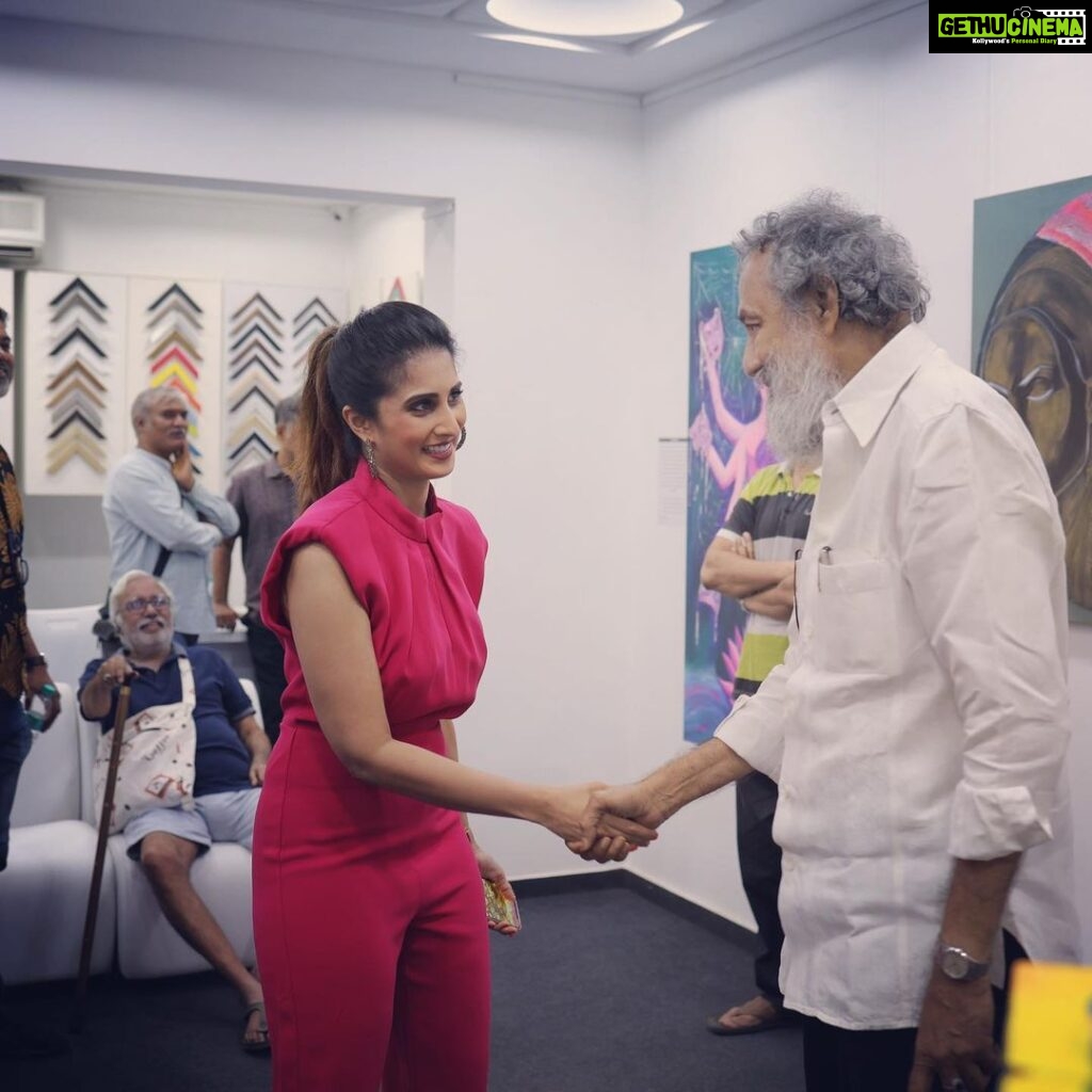 Shamlee Instagram - The talented artist and art director Mr.Thotta Tharani Sir! A warm thank you for sharing your expertise and wisdom.