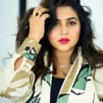 Shamna Kasim Instagram - Life is fun , do something different… Costume: @imraabespoke Pics: @ravi_cross_clickx @v_capturesphotography Hairstylist: @hairartistpoojagupta Personal staff: @pranay_kohli @etvtelugu2708 @etvwin #dheepremierleague #lovemyjob 🧿