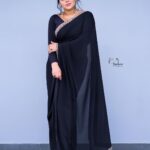 Shamna Kasim Instagram - 🖤 Costume: @nyrah_couture Jewelry: @emmadi_silver_jewellery_hyd Pics: @ravi_cross_clickx @v_capturesphotography Hairstylist: @hairartistpoojagupta Personal staff: @pranay_kohli @etvwin @etvtelugu2708 #dheepremierleague #lovemyjob #lovemyself 🧿