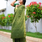 Shamna Kasim Instagram - Nothing feels as perfect as a saree ❤️ Styling: @vasudevan.arun Saree: @zoella_dubai Saree blouse: @vasudevan.arun Jewelry: @emmadi_silver_jewellery Pics: @v_capturesphotography Hairstylist: @hairartistpoojagupta Personal staff: @pranay_kohli @etvtelugu2708 #dheepremierleague #lovemyjob 🧿