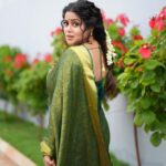 Shamna Kasim Instagram - Nothing feels as perfect as a saree ❤️ Styling: @vasudevan.arun Saree: @zoella_dubai Saree blouse: @vasudevan.arun Jewelry: @emmadi_silver_jewellery Pics: @v_capturesphotography Hairstylist: @hairartistpoojagupta Personal staff: @pranay_kohli @etvtelugu2708 #dheepremierleague #lovemyjob 🧿