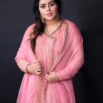 Shamna Kasim Instagram - Elegance is a discipline of life…. Outfit: @jazaashdesignstudio Jewelry: @emmadi_silver_jewellery Pics: @ravi_cross_clickx @v_capturesphotography Hairstylist: @hairartistpoojagupta Personal staff: @pranay_kohli @etvtelugu2708 #dheepremierleague #lovemyjob #lovemyself ❤️🧿