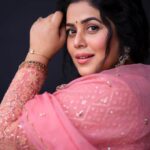 Shamna Kasim Instagram - Elegance is a discipline of life…. Outfit: @jazaashdesignstudio Jewelry: @emmadi_silver_jewellery Pics: @ravi_cross_clickx @v_capturesphotography Hairstylist: @hairartistpoojagupta Personal staff: @pranay_kohli @etvtelugu2708 #dheepremierleague #lovemyjob #lovemyself ❤️🧿