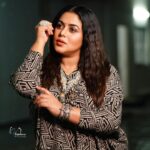 Shamna Kasim Instagram - Before you judge me make sure you are perfect…. Outfit: @resha_by_rehana_shana Jewelry: @bcos_its_silver Pics: @v_capturesphotography Hairstylist: @hairartistpoojagupta Personal staff: @pranay_kohli @etvtelugu2708 #dheepremierleague #telugu #lovemyjob ❤️