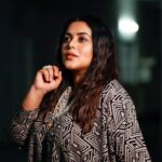 Shamna Kasim Instagram - Before you judge me make sure you are perfect…. Outfit: @resha_by_rehana_shana Jewelry: @bcos_its_silver Pics: @v_capturesphotography Hairstylist: @hairartistpoojagupta Personal staff: @pranay_kohli @etvtelugu2708 #dheepremierleague #telugu #lovemyjob ❤️