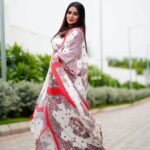 Shamna Kasim Instagram - To fall in love with yourself is the first secret to happiness ❤️ Outfit: @imraabespoke Pics: @v_capturesphotography Hairstylist: @hairartistpoojagupta Personal staff: @pranay_kohli #dheepremierleague #etvtelugu @etvtelugu2708