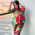 Shamna Kasim Instagram - There is only one happiness in life, to love and to be loved😍 Costume : @resha_by_rehana_shana