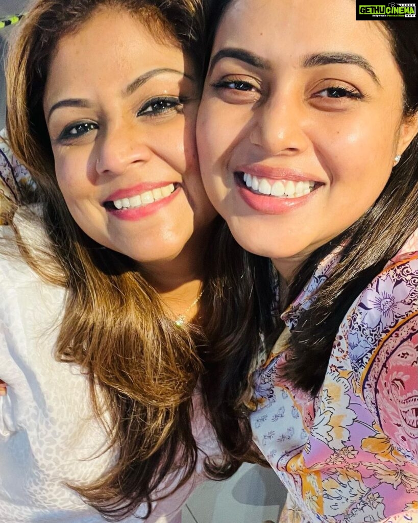Shamna Kasim Instagram - Very very happy birthday my chakkare 😘😘😘 one and only soul friend that I have in my life it’s u diiii ❤️ in my happiness & sadness’s u stood behind me like a pillar with all support love u so so so much chakkare 😘 u smile, laugh with full heart be like this always praying for ur good health, wealth, happiness and more and more successful life ❤️❤️❤️ HAPPY BIRTHDAY @tzclicks 😘