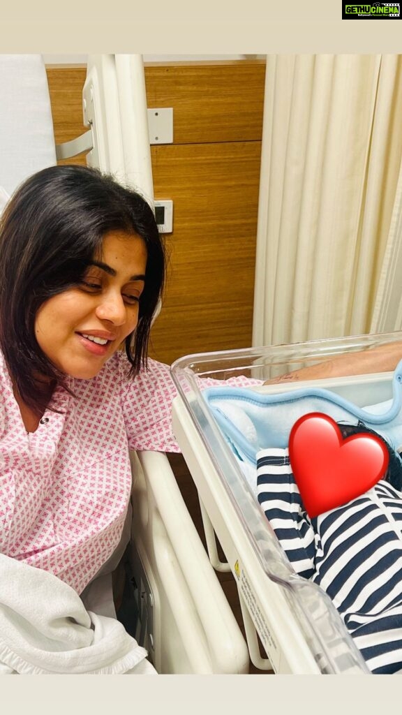 Shamna Kasim Instagram - This feeling of my life is just unimaginable… I am very very close to my mother she is my world now I have become a mother 🤲 now only I feel I have become a complete woman ❤️🧿