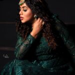 Shamna Kasim Instagram - Thank u so much ekka for the lovely gift 😘 Dhee14 finale outfit gifted by my Ekka😘 Pics: @v_capturesphotography Hairstylist: @hairartistpoojagupta Personal staff: @pranay_kohli
