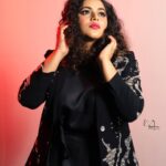 Shamna Kasim Instagram - The most alluring thing a woman can have is CONFIDENCE…. Styling: @impriyankasahajananda Costume: @ewoke.studio Pics: @v_capturesphotography Hairstylist: @hairartistpoojagupta Personal staff: @pranay_kohli #lovemyjob #lovemylife ❤️🧿