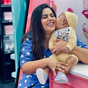 Shamna Kasim Instagram - The happiness you get being a mother u will not get that in anything…. Having the best and the best time of my life 🤲